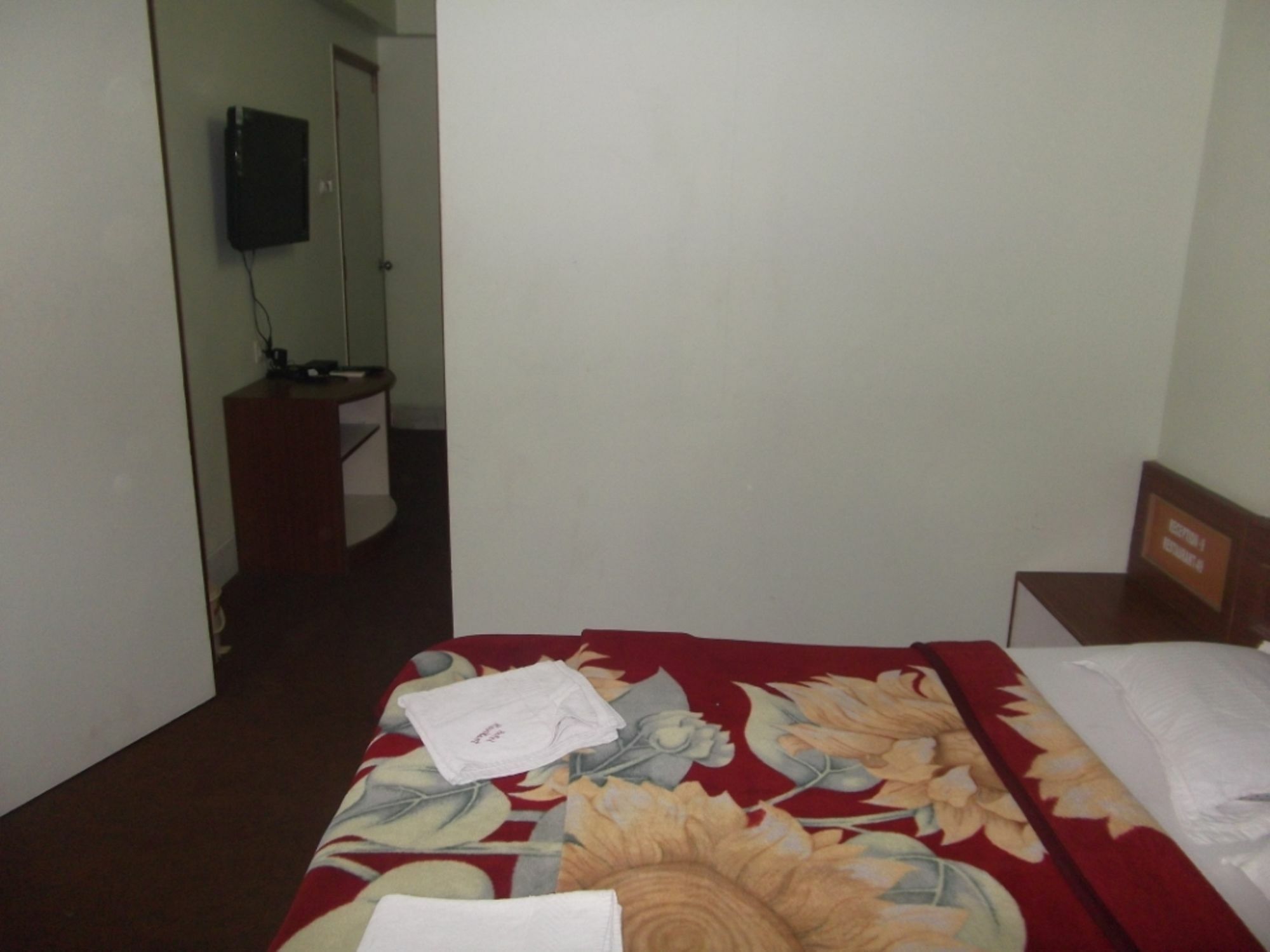 Hotel Ravikant ปูเน่ ภายนอก รูปภาพ