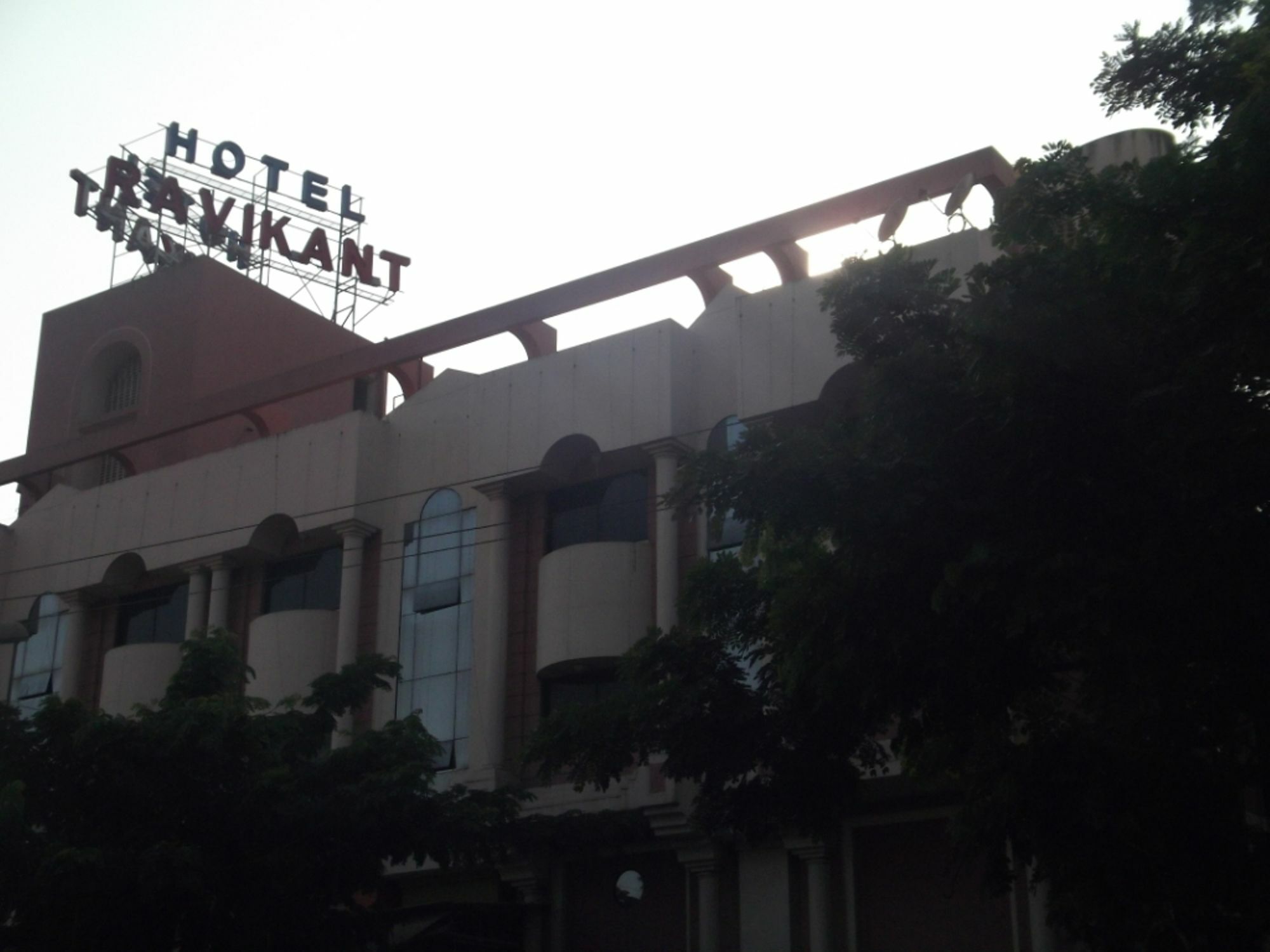 Hotel Ravikant ปูเน่ ภายนอก รูปภาพ